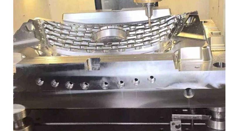 厚片吸塑模具：揭秘其选型与制造关键