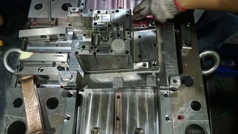 成都模设计外包，性价比背后的考量因素